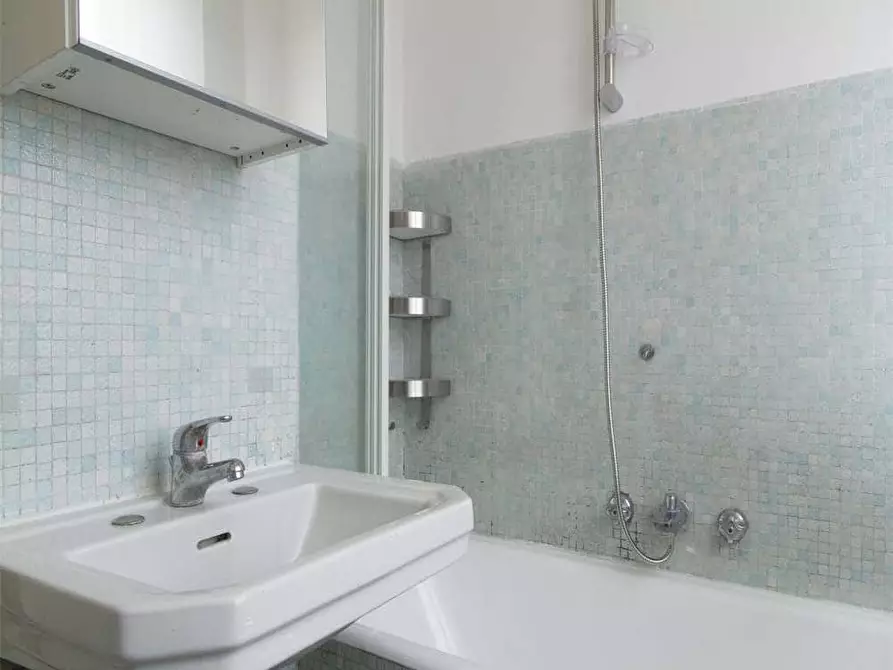 Immagine 27 di Camera in affitto  in Via Salvatore Barzilai15 a Milano