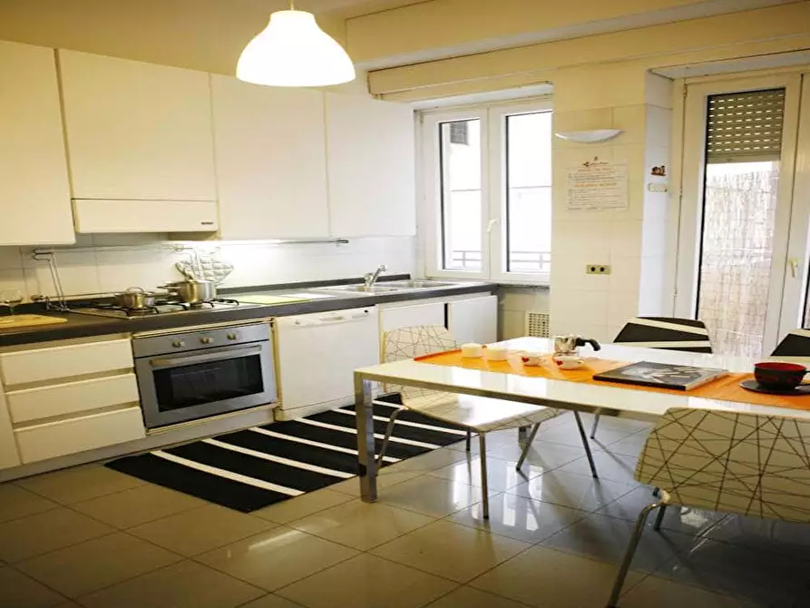 Immagine 13 di Camera in affitto  in Via Lazzaretto11 a Milano