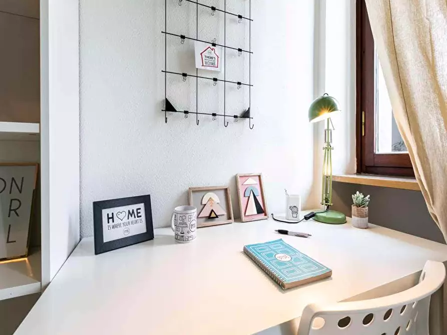 Immagine 2 di Camera in affitto  in Viale Beatrice D'Este4 a Milano