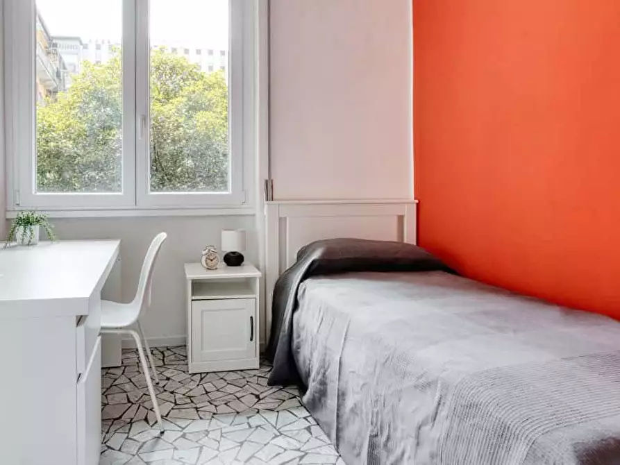 Immagine 5 di Camera in affitto  in Via Maniago2 a Milano