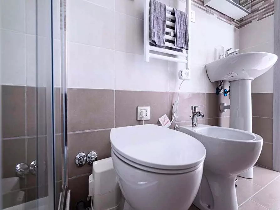 Immagine 22 di Camera in affitto  in Via Ippodromo9 a Milano