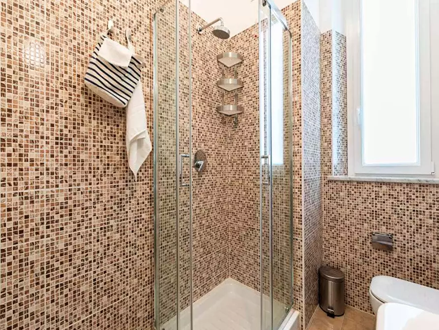 Immagine 11 di Camera in affitto  in Via Gardone5 a Milano