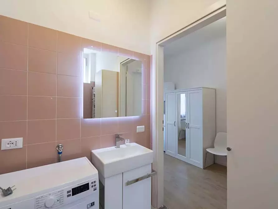 Immagine 18 di Appartamento in affitto  in Via Accademia53 a Milano