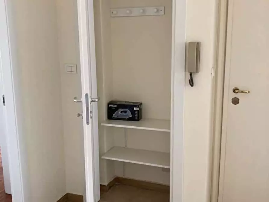 Immagine 22 di Camera in affitto  in Via Tiziano Vecellio46 a Torino