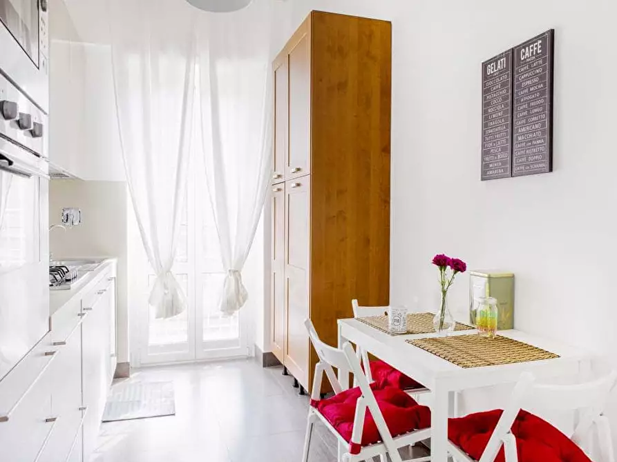 Immagine 14 di Camera in affitto  in Via Montebruno12 a Roma