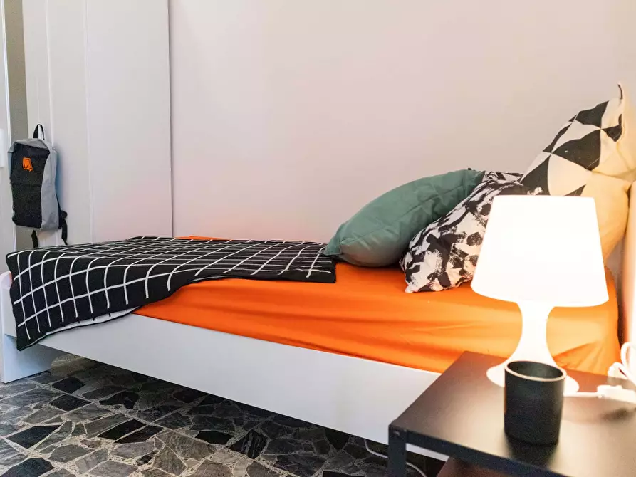 Immagine 3 di Camera in affitto  in Via Tiziano62 a Cagliari