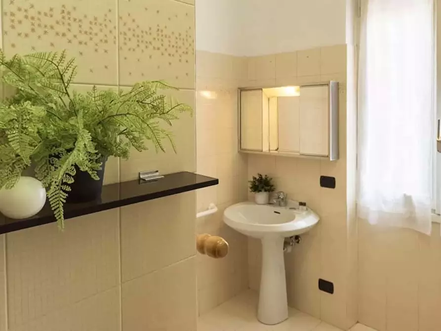 Immagine 29 di Appartamento in affitto  in Via Ludovico Zamenhof a Como