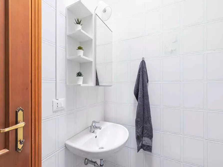 Immagine 12 di Camera in affitto  in Via Marsala28 a Bologna