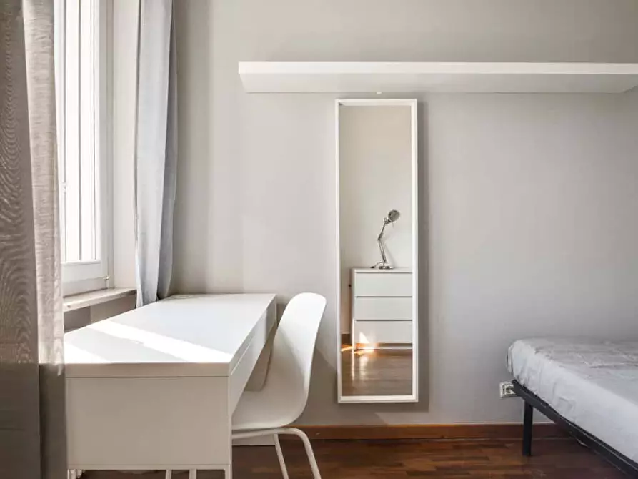 Immagine 2 di Camera in affitto  in Piazza Umanitaria2 a Milano