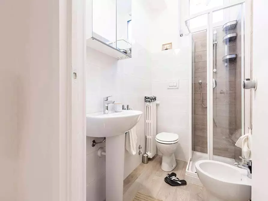 Immagine 22 di Camera in affitto  in Via Comelico3 a Milano