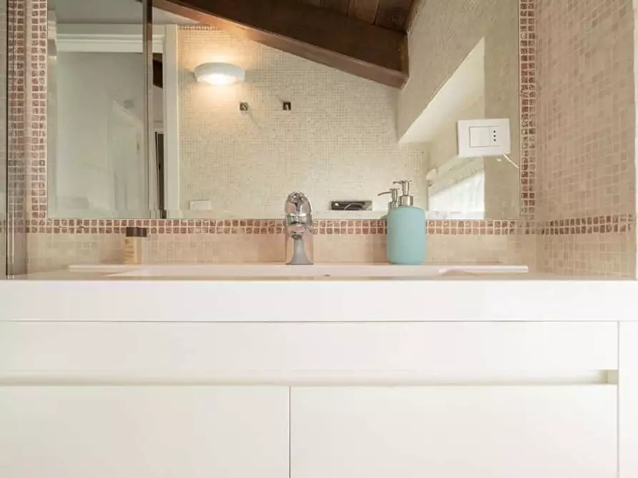 Immagine 8 di Appartamento in affitto  in Via Sant'Isaia25 a Bologna