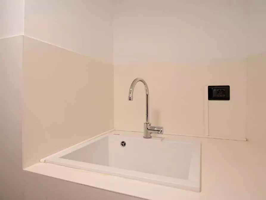 Immagine 32 di Appartamento in affitto  in Via Maloia10 a Milano