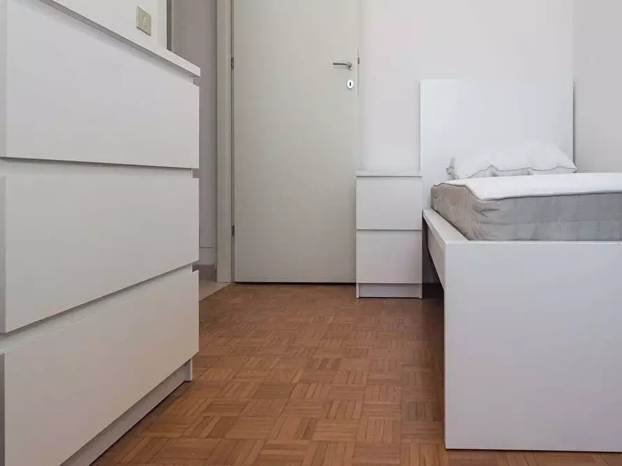 Immagine 5 di Camera in affitto  in Via Vincenzo Giordano Orsini18 a Milano