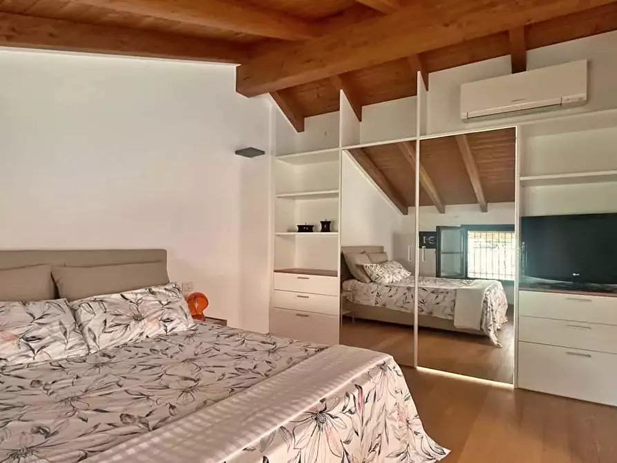 Immagine 45 di Appartamento in affitto  in Via Ampola9 a Milano