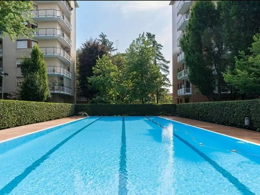 Immagine 6 di Camera in affitto  in Viale Famagosta30 a Milano