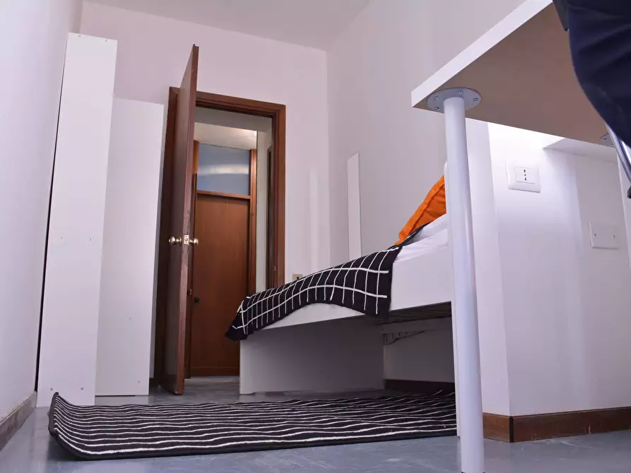 Immagine 4 di Camera in affitto  in Via Tigellio20 a Cagliari