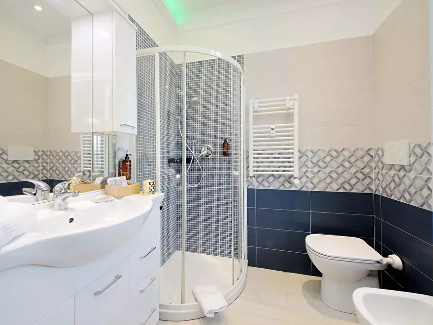 Immagine 30 di Appartamento in affitto  in Via Taranto93 a Roma