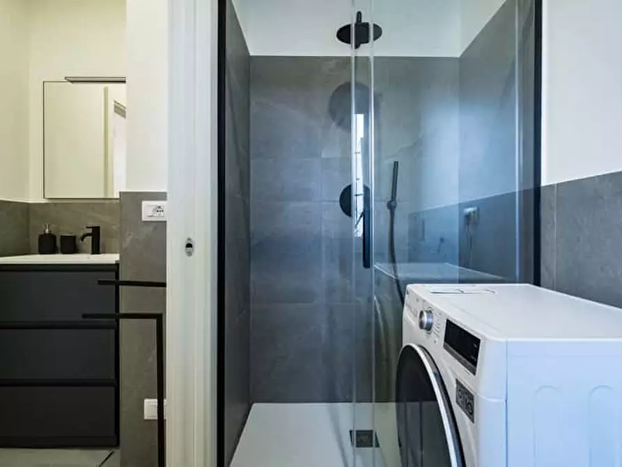 Immagine 29 di Camera in affitto  in Via Madama Cristina142 a Torino