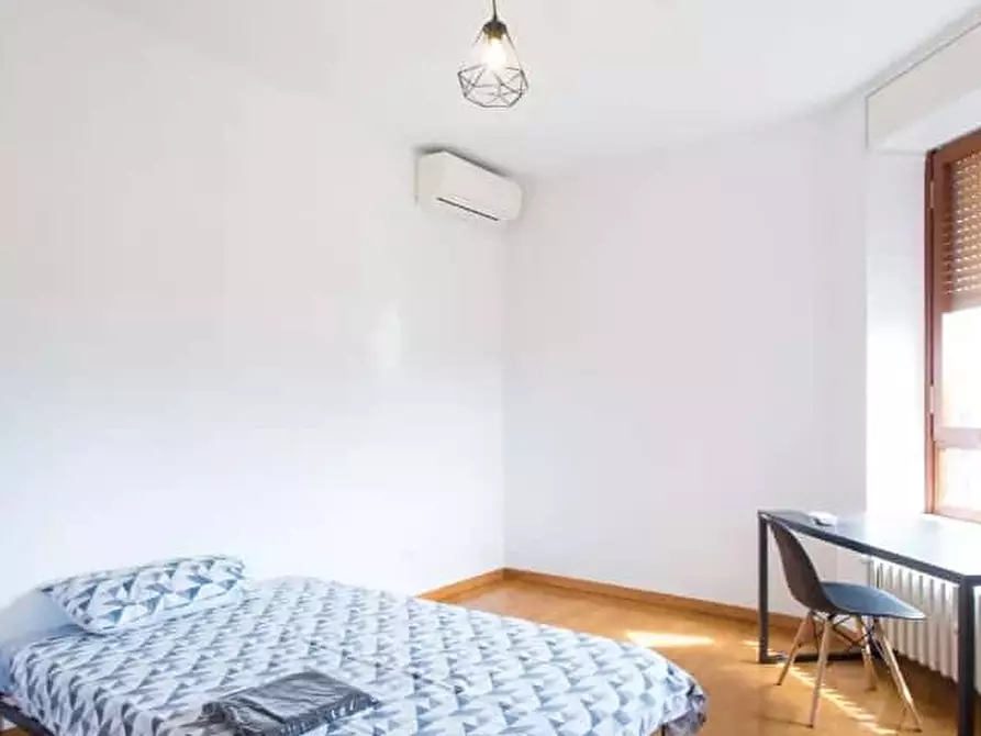 Immagine 2 di Camera in affitto  in Viale Tibaldi56 a Milano