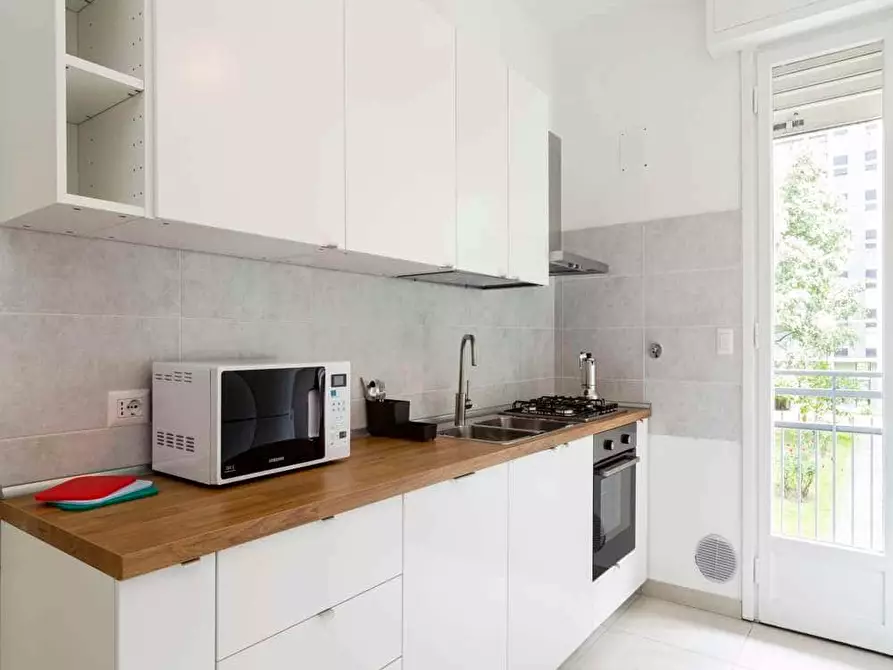 Immagine 8 di Camera in affitto  in Via Tiziano18 a Milano