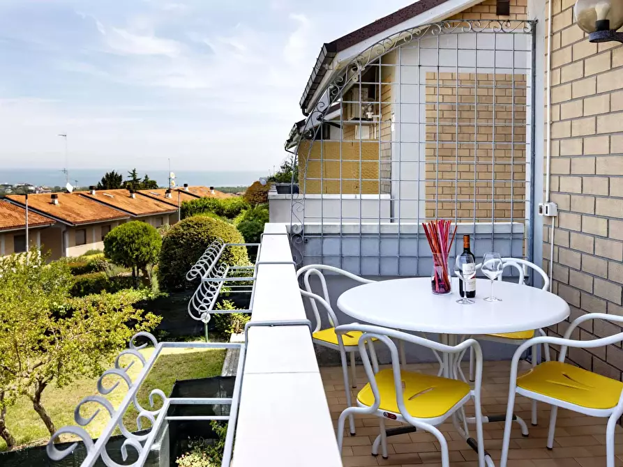 Immagine 39 di Appartamento in affitto  in Viale Casoli11 a Riccione