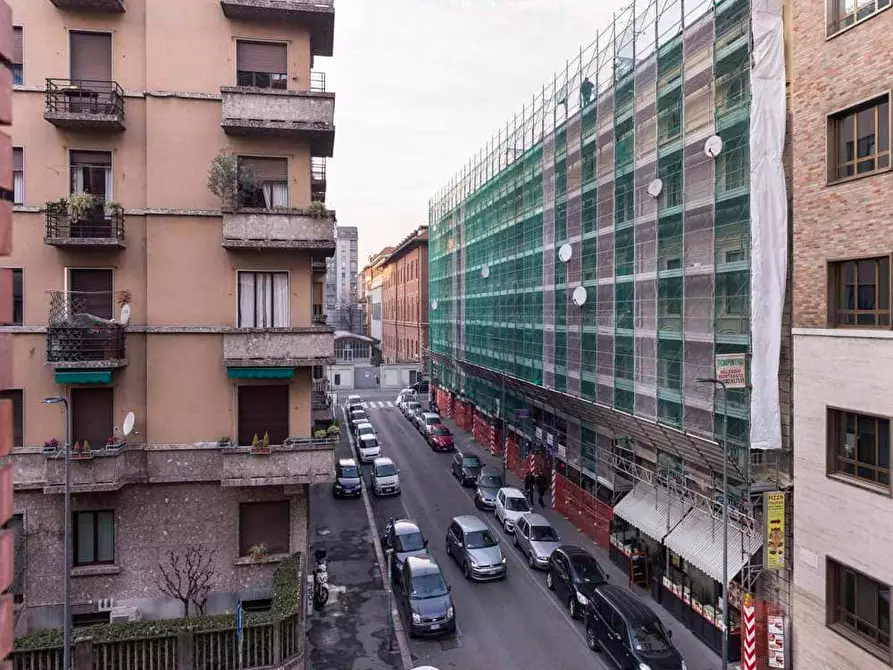 Immagine 16 di Camera in affitto  in Via Giulio Tarra1 a Milano