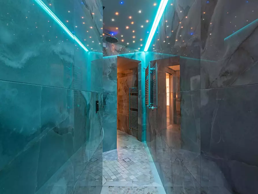 Immagine 35 di Appartamento in affitto  in Via de' Guicciardini a Firenze