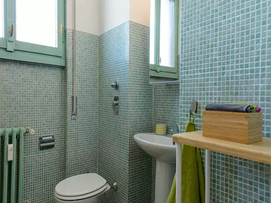 Immagine 10 di Camera in affitto  in Via Sulmona23 a Milano