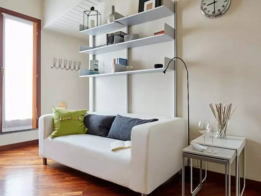 Immagine 15 di Appartamento in affitto  in Via Luigi Settembrini36 a Milano