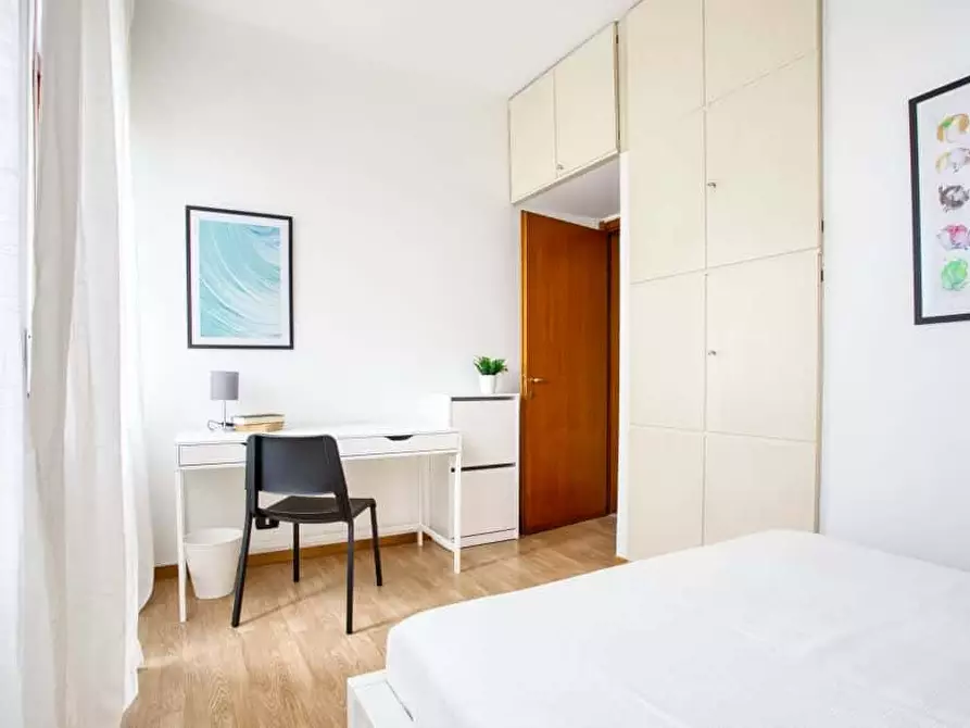 Immagine 4 di Camera in affitto  in Via Ronchi24 a Milano