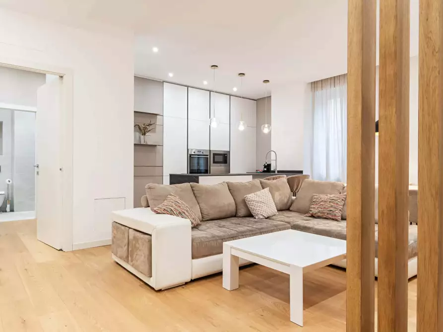 Immagine 16 di Appartamento in affitto  in Via della Moscova40 a Milano