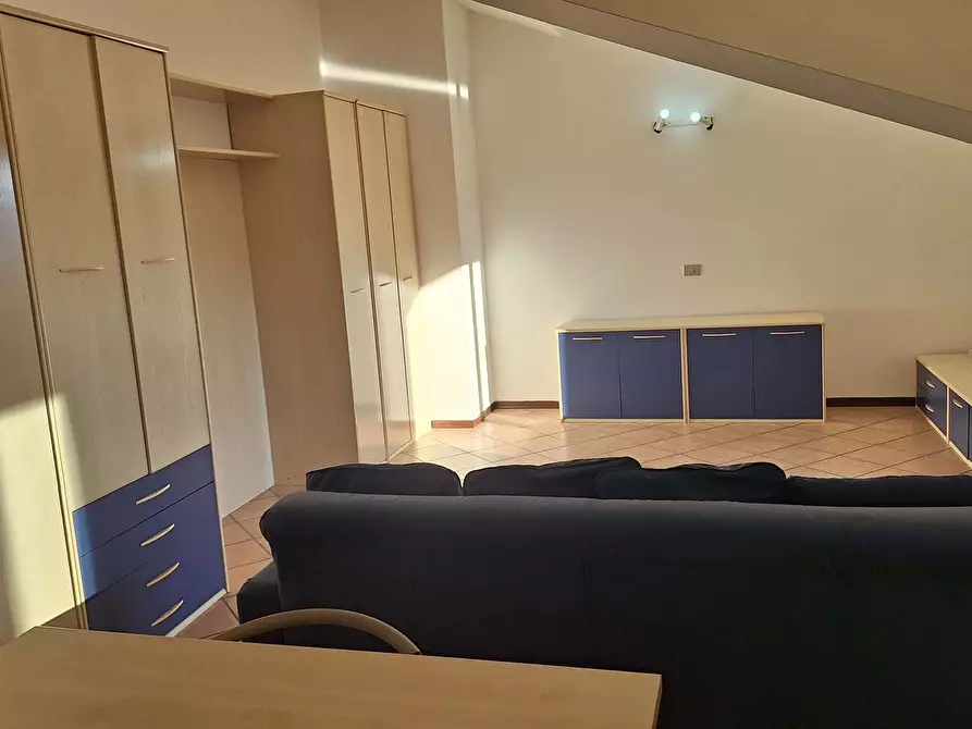 Immagine 13 di Appartamento in affitto  in Viale Garibaldi13 a Maccagno Con Pino E Veddasca