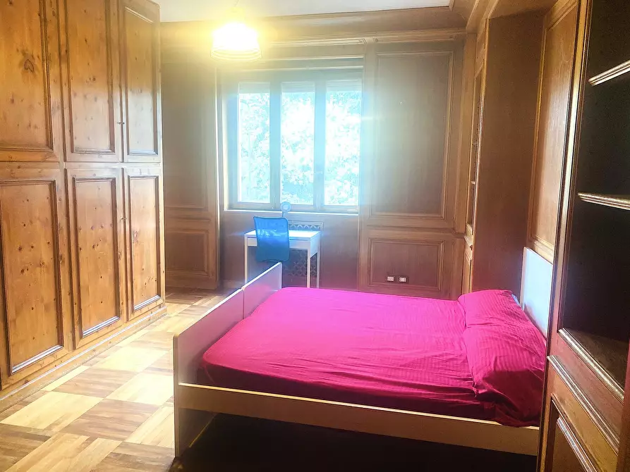 Immagine 4 di Camera in affitto  in Via Giovanni Segantini75 a Milano