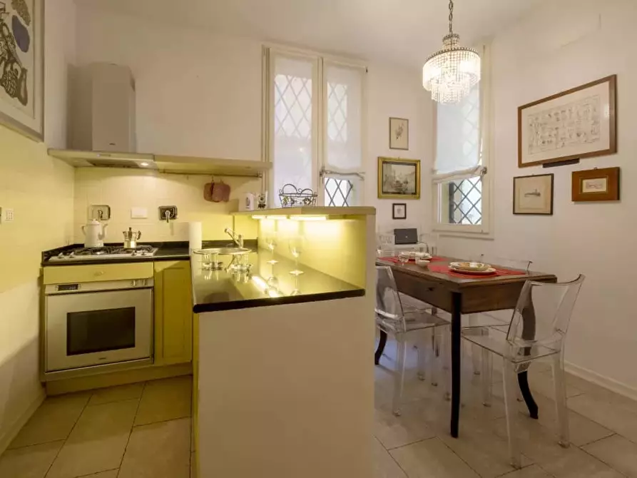 Immagine 10 di Appartamento in affitto  in Via Santo Stefano92 a Bologna