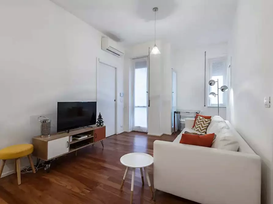 Immagine 35 di Appartamento in affitto  in Via Luigi Canonica1 a Milano