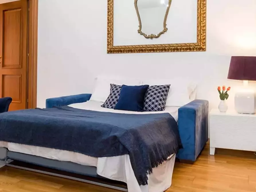 Immagine 14 di Appartamento in affitto  in Via Giuseppe Mazzini a Milano