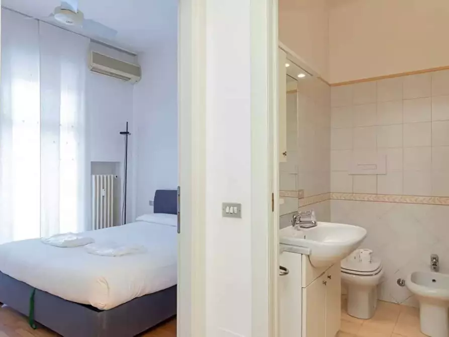 Immagine 13 di Appartamento in affitto  in Via San Marco22 a Milano