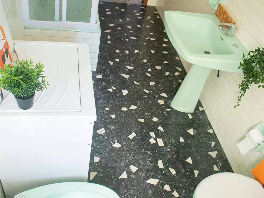 Immagine 7 di Camera in affitto  in Via Tiziano62 a Cagliari