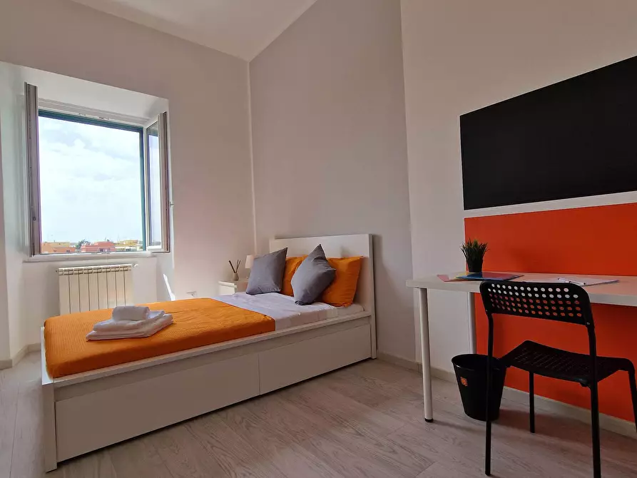 Immagine 3 di Camera in affitto  in Via Ostiense343 a Roma