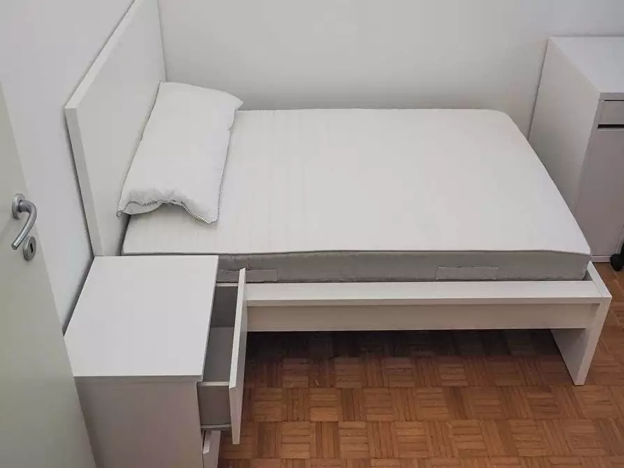 Immagine 2 di Camera in affitto  in Via Vincenzo Giordano Orsini18 a Milano