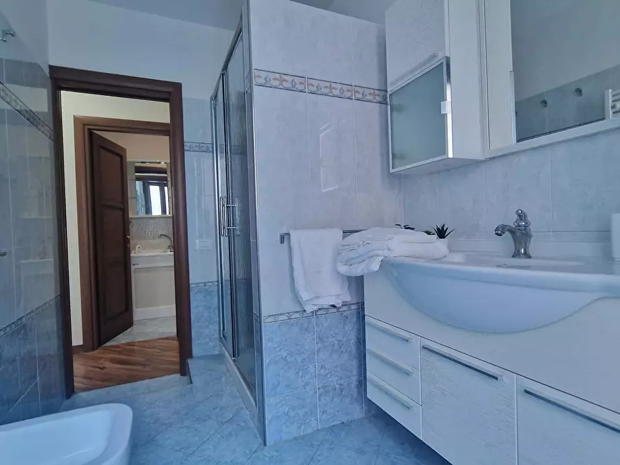 Immagine 18 di Camera in affitto  in Viale Ippocrate146 a Roma