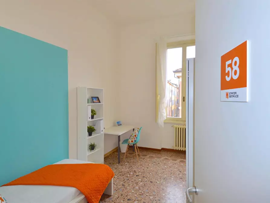 Immagine 1 di Camera in affitto  in Corso Canalgrande16 a Modena