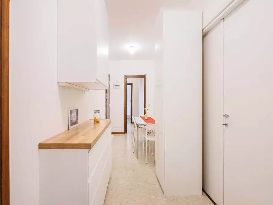 Immagine 8 di Camera in affitto  in Via Pontaccio23 a Milano