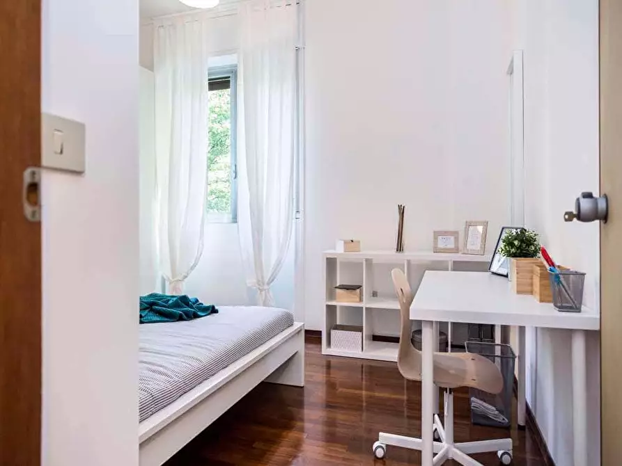 Immagine 4 di Camera in affitto  in Via Giuseppe Frua16 a Milano