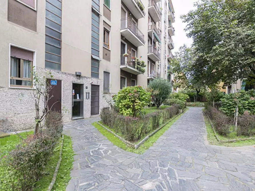 Immagine 26 di Appartamento in affitto  in Via Valassina45 a Milano