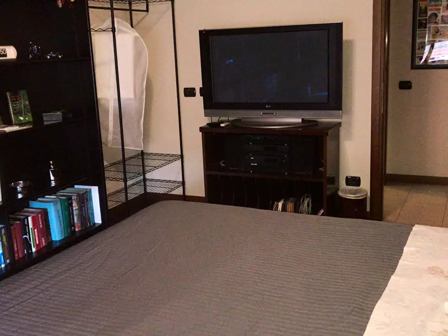 Immagine 4 di Camera in affitto  in Via Circonvallazione a Buccinasco