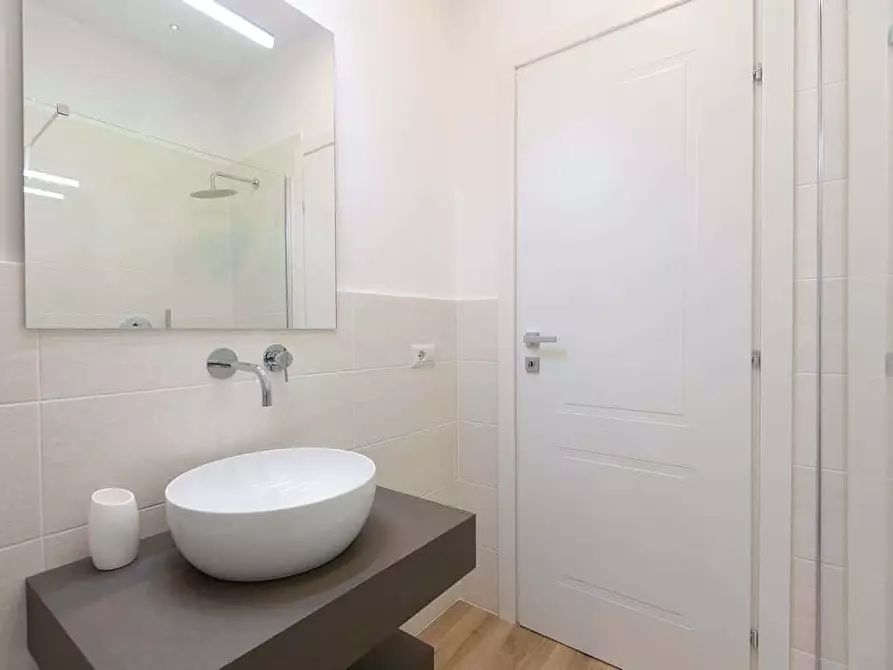 Immagine 73 di Appartamento in affitto  in Via Angelo Poliziano61 a Roma