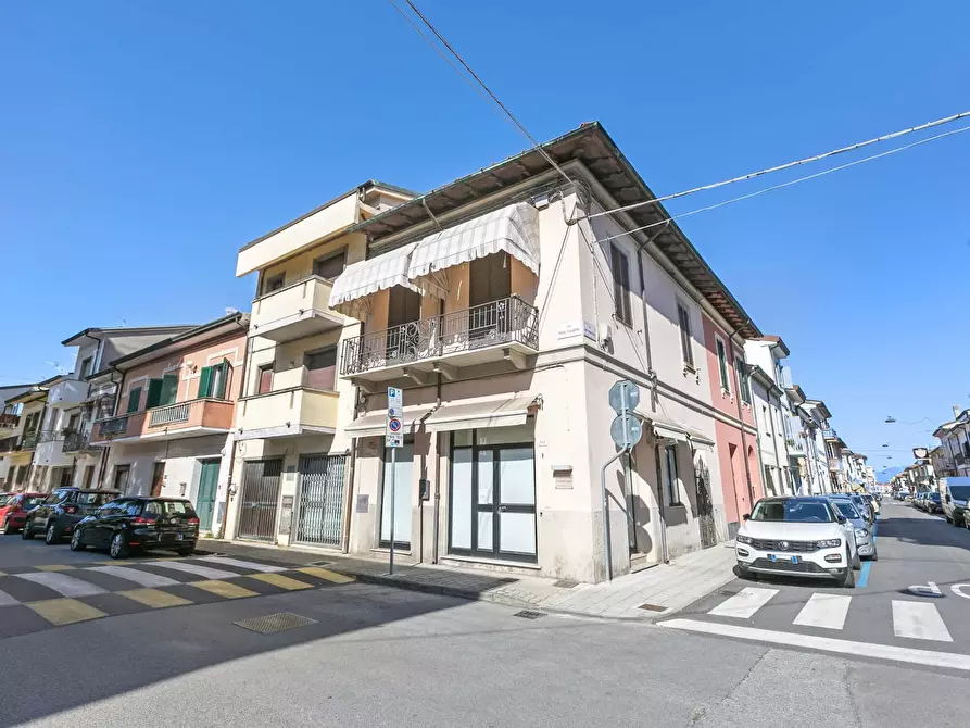 Immagine 12 di Appartamento in affitto  in Via Felice Cavallotti184 a Viareggio
