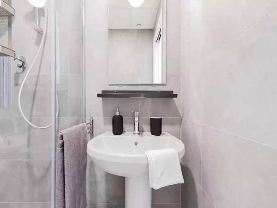 Immagine 10 di Camera in affitto  in Viale Bligny28 a Milano