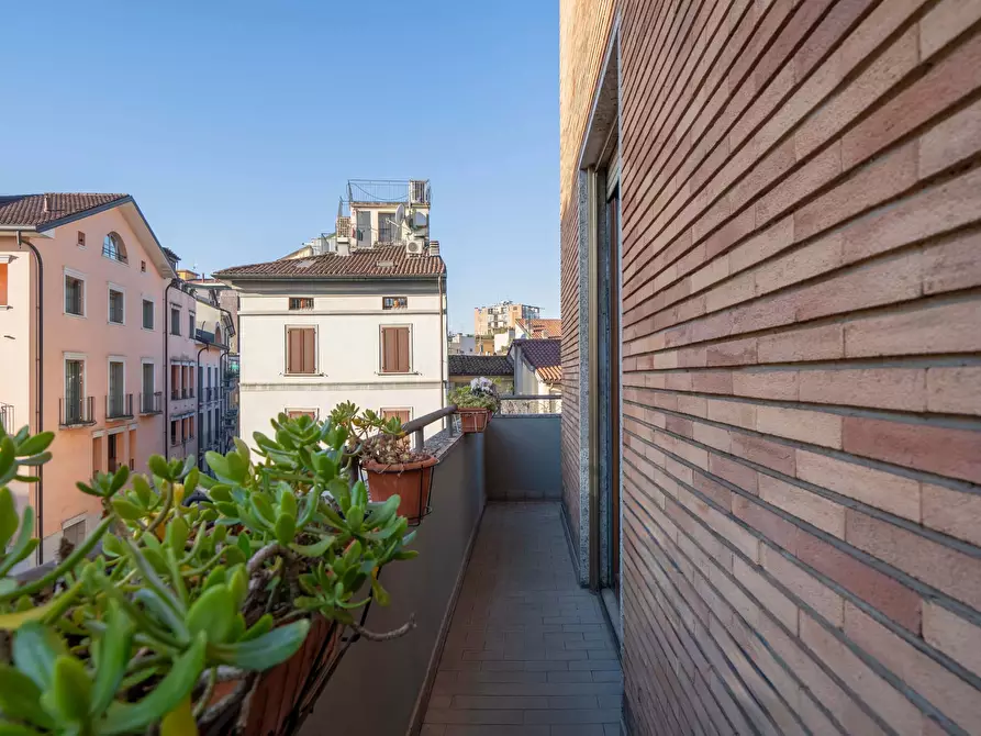 Immagine 32 di Appartamento in affitto  in Via Urbano III1 a Milano